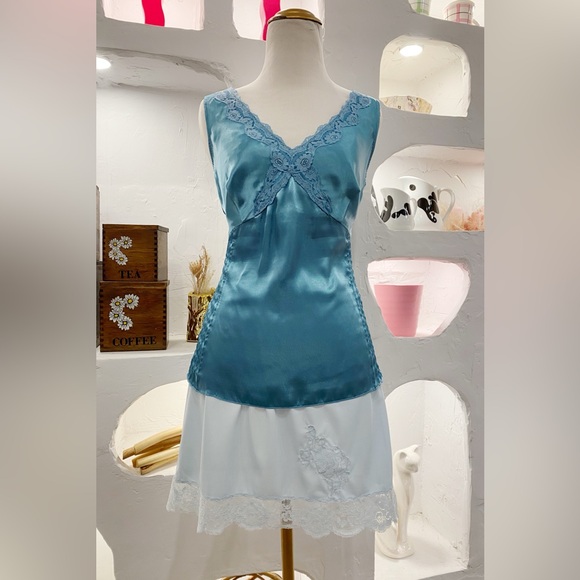 Vintage Blue Esprit Satin Cami with Lace Detail and Pintuck Pleated Sides - Picture 4 of 6